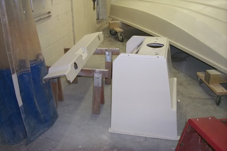 72 Boston Whaler 19 Outrage Restore BASS BARN